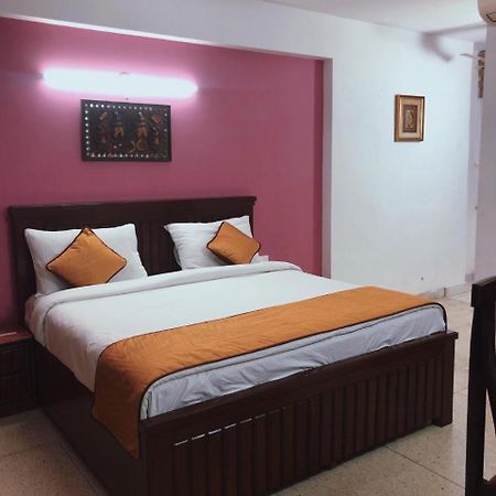 Awasthi Kozi Stays B&B - Closest To Vfs Nova Deli Exterior foto