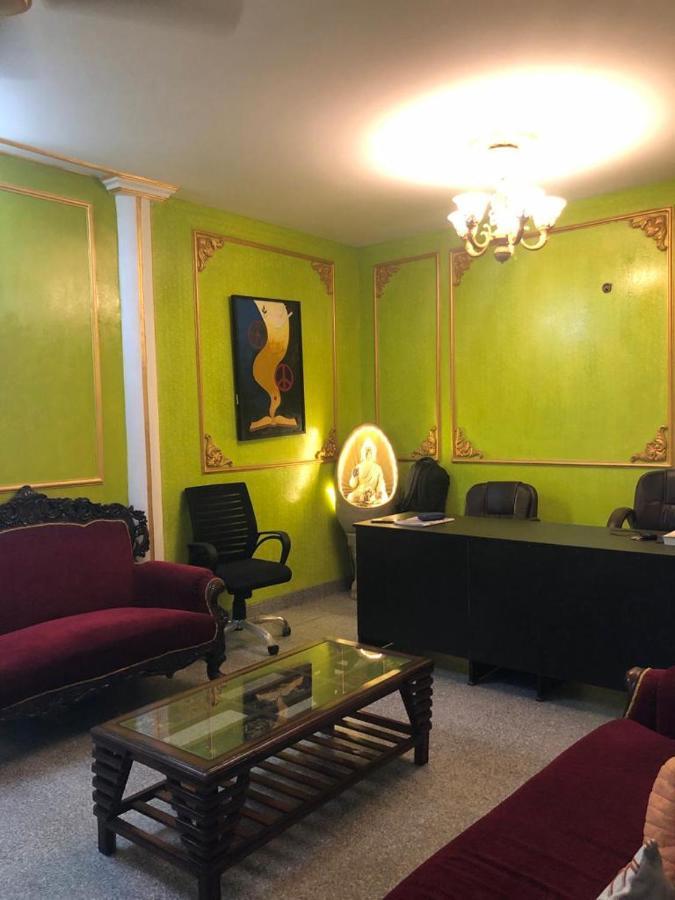 Awasthi Kozi Stays B&B - Closest To Vfs Nova Deli Exterior foto