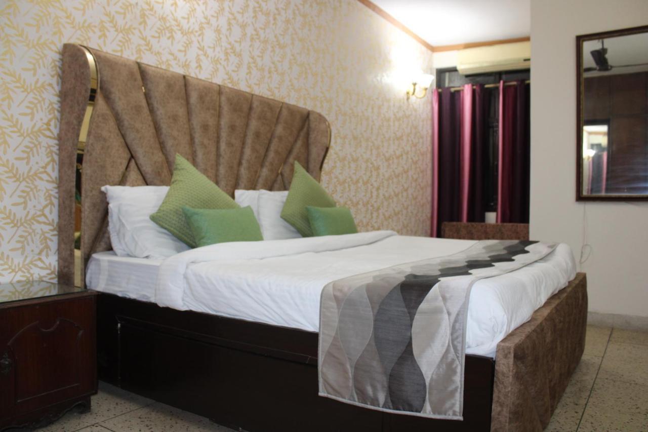 Awasthi Kozi Stays B&B - Closest To Vfs Nova Deli Exterior foto