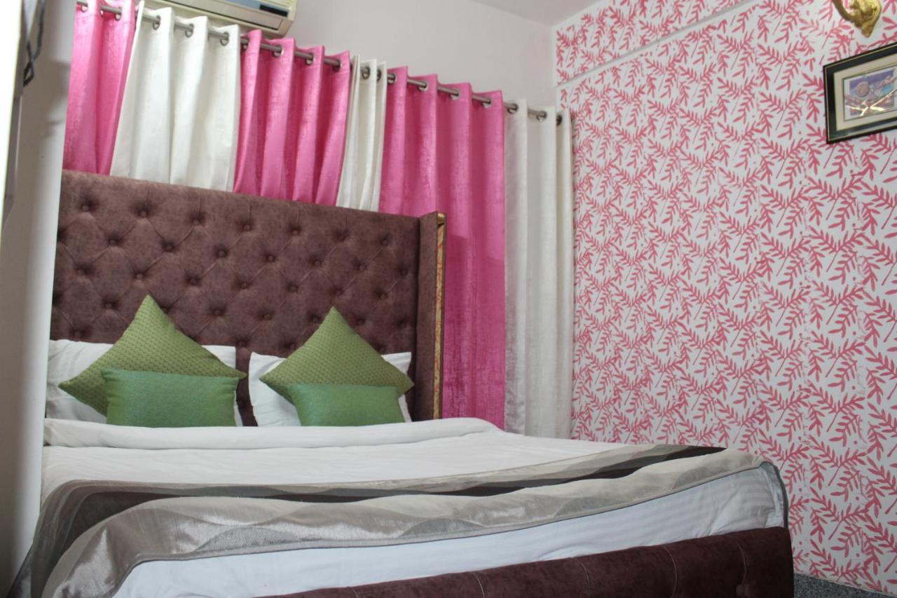 Awasthi Kozi Stays B&B - Closest To Vfs Nova Deli Exterior foto