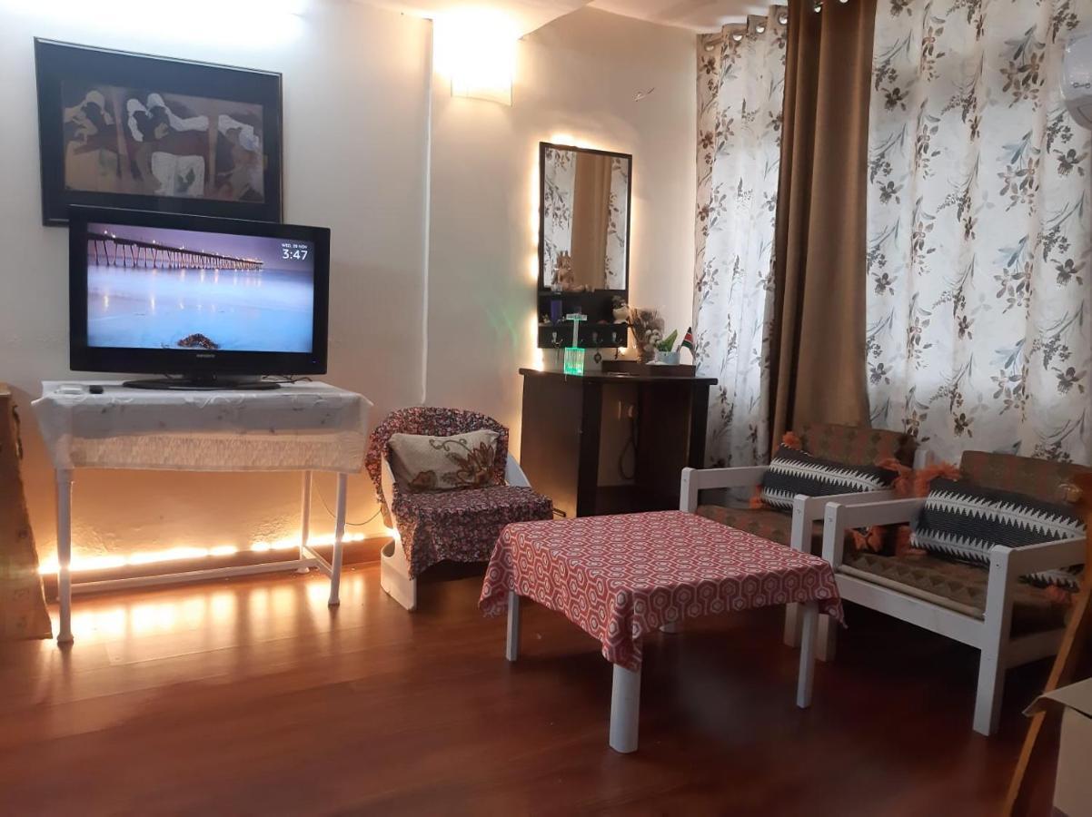 Awasthi Kozi Stays B&B - Closest To Vfs Nova Deli Exterior foto