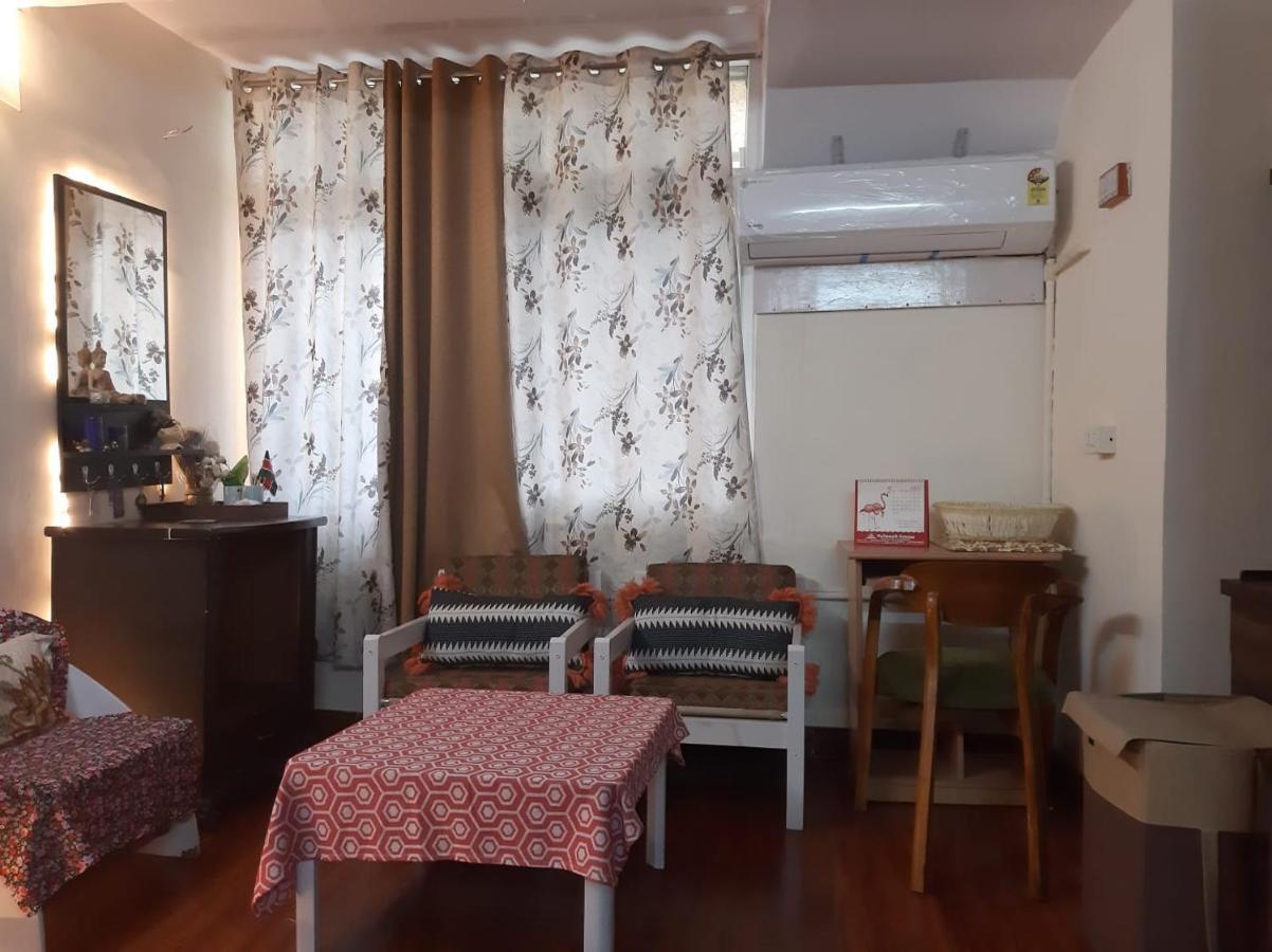 Awasthi Kozi Stays B&B - Closest To Vfs Nova Deli Exterior foto